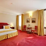 Dona Palace Hotel