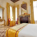 Dona Palace Hotel